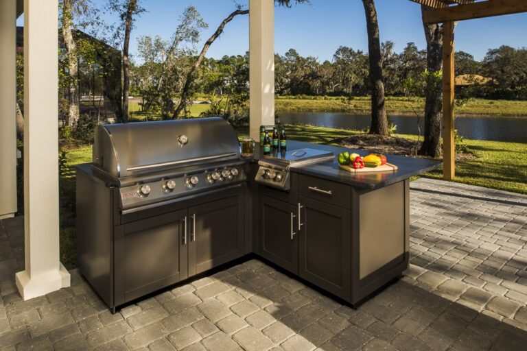 Best Outdoor Kitchen for Small Patios: 2026 Technical & Editorial Guide